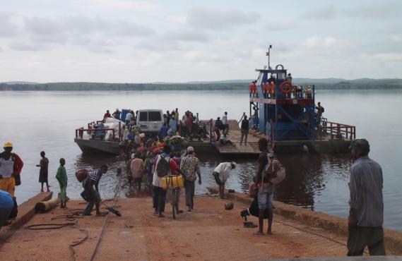 Il traghetto sul fiume Congo